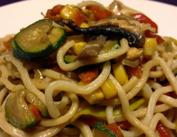 Noodles com Vegetais Noodles com Vegetais (vegana)