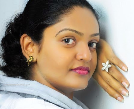 karuthamuthu actress without makeup karuthamuthu serial actress premi viswanath real photos karuthamuthu actress without makeup karuthamuthu serial actress premi viswanath real photos