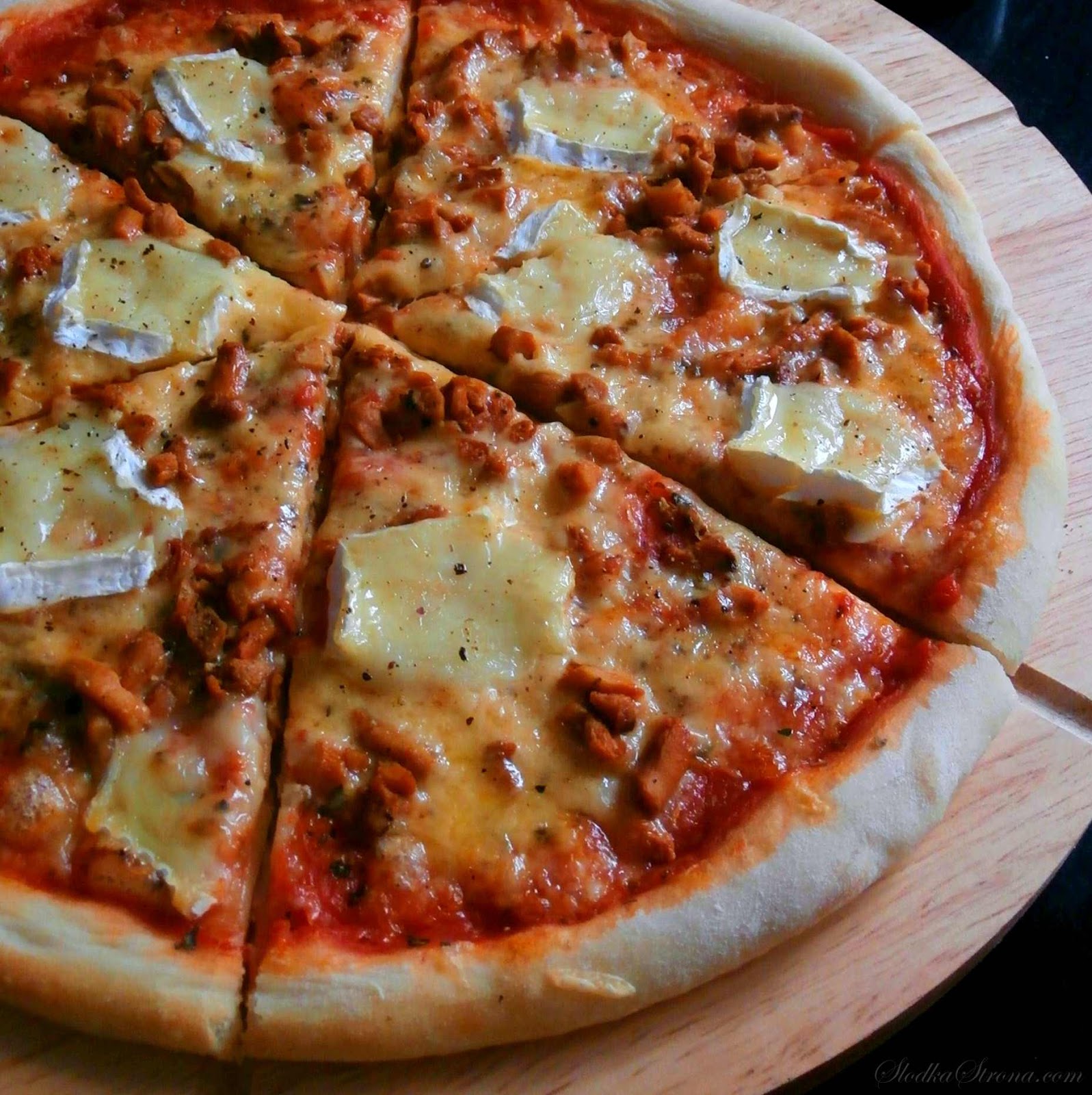 Domowa Pizza z Kurkami i Serem Brie - Przepis - Słodka Strona