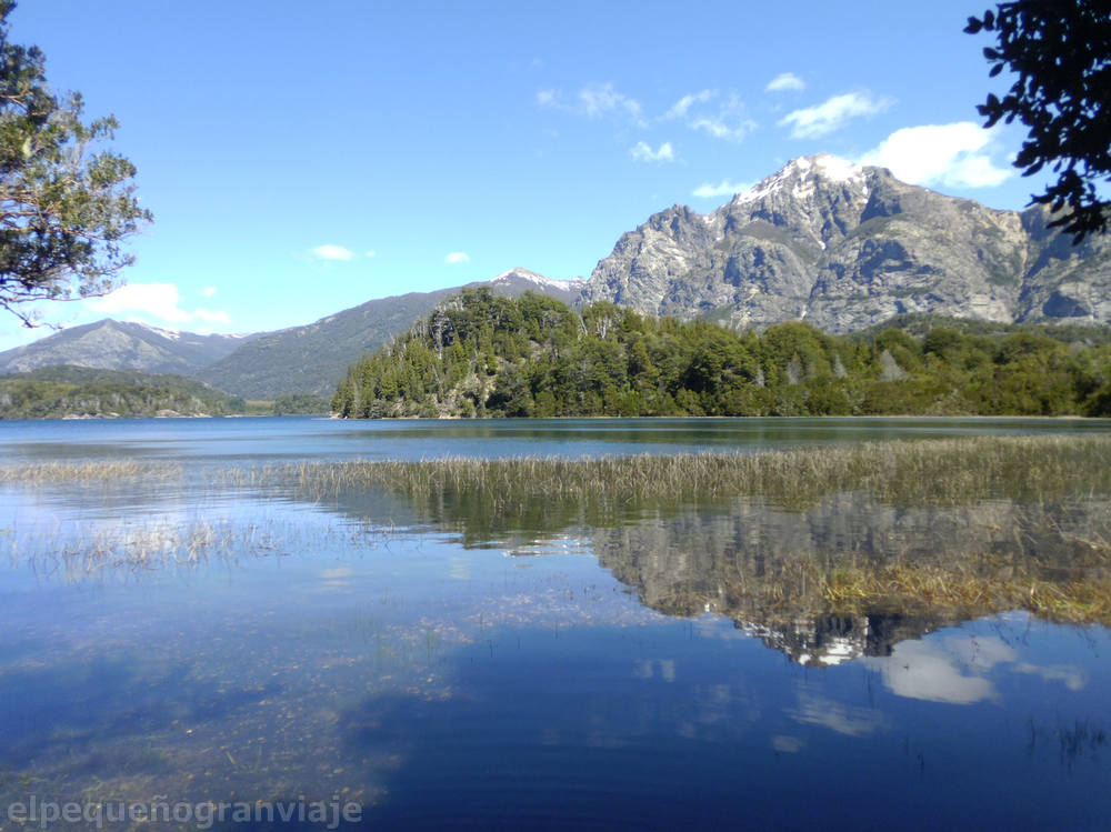 Lago Moreno Oeste, reflejo, montañas