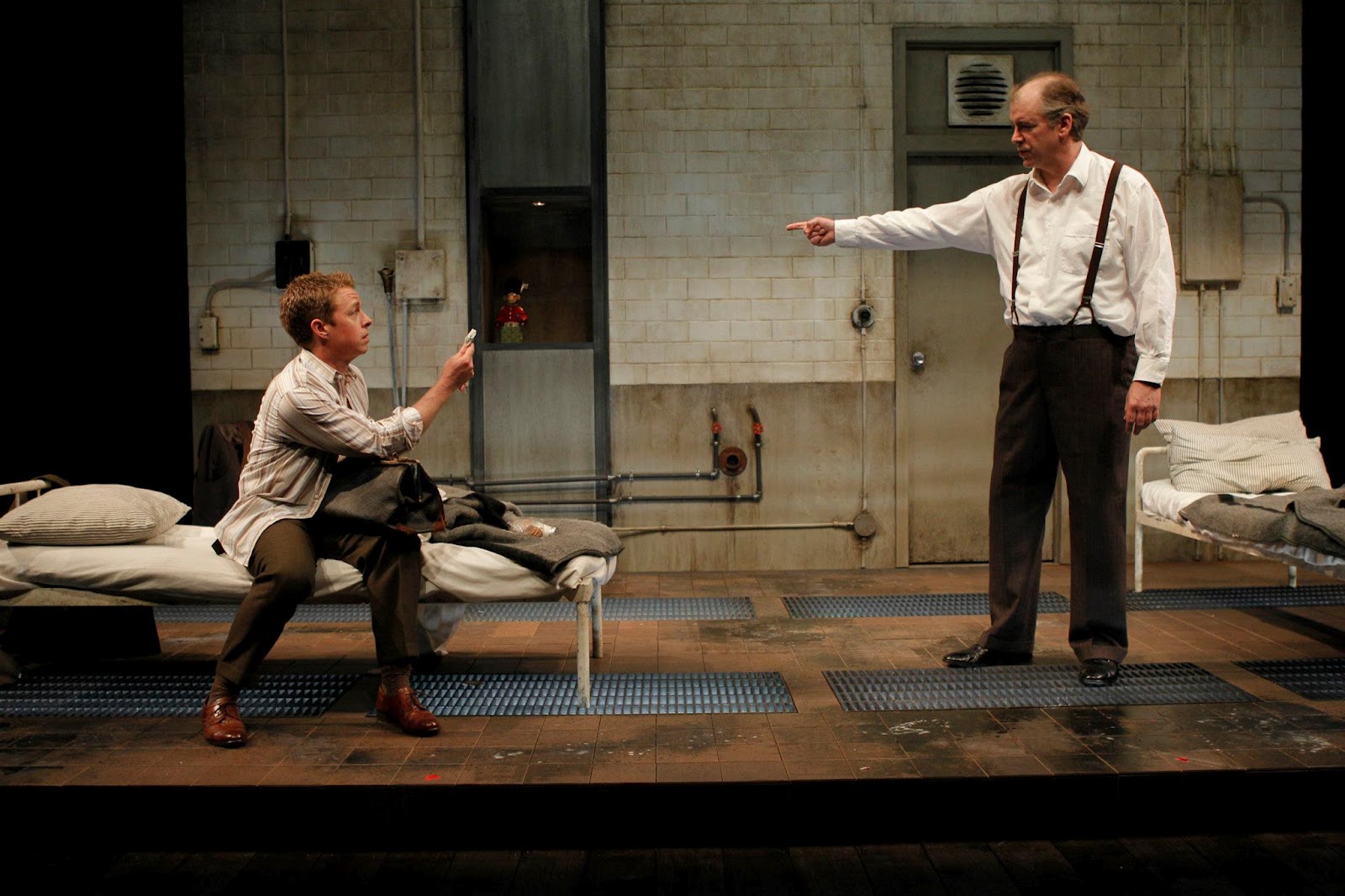 the dumbwaiter The dumb waiter is pinter’s second play a one act play heavily influenced by beckett’s waiting for godot, it revolves around two would-be assassins waiting to learn what their next assignment will be these men, ben and gus, are polar opposites: ben takes orders as they come without question . the dumbwaiter The dumb waiter is pinter’s second play a one act play heavily influenced by beckett’s waiting for godot, it revolves around two would-be assassins waiting to learn what their next assignment will be these men, ben and gus, are polar opposites: ben takes orders as they come without question .