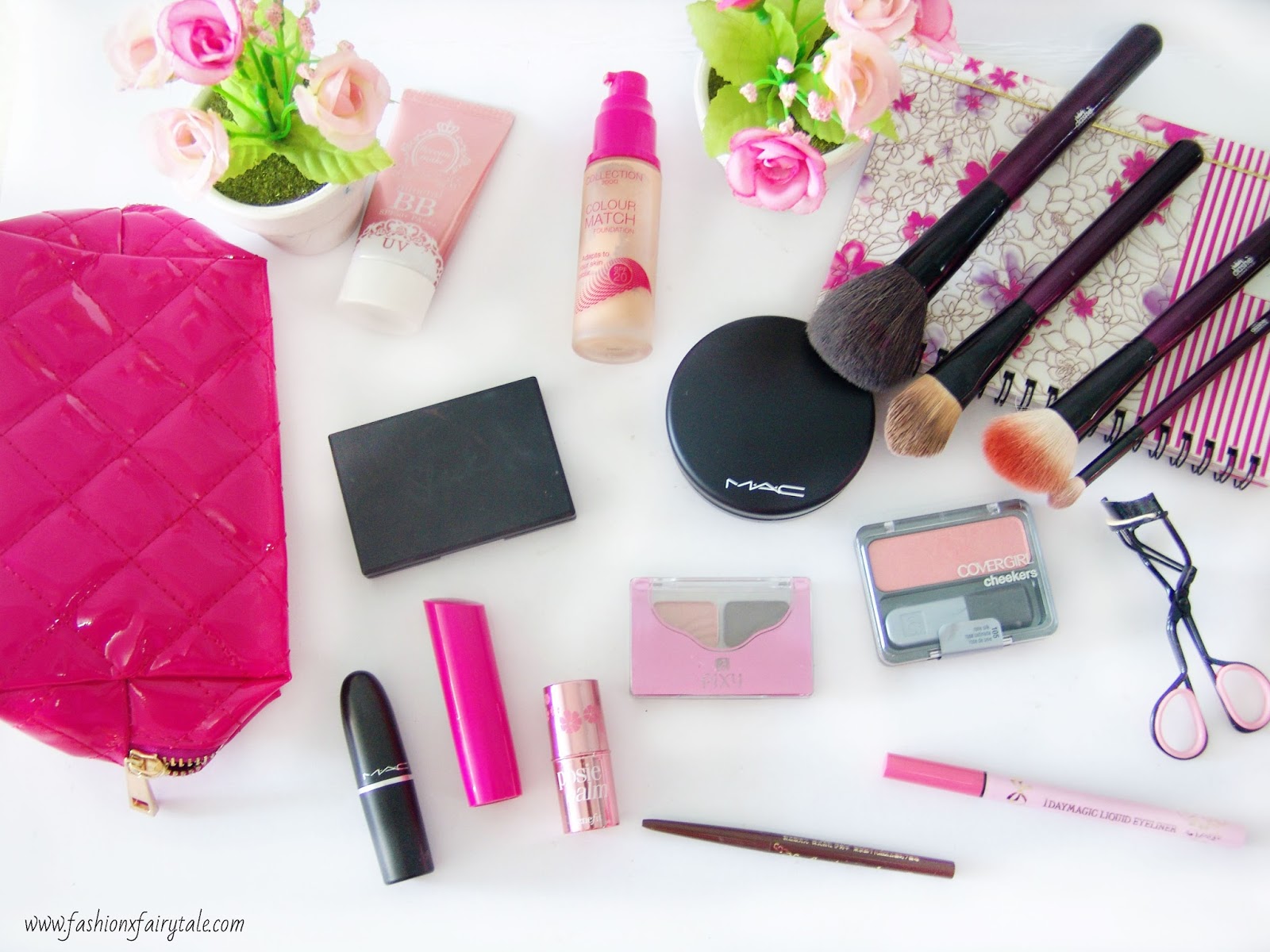 What's in my Makeup Bag? Fashion Fairytale