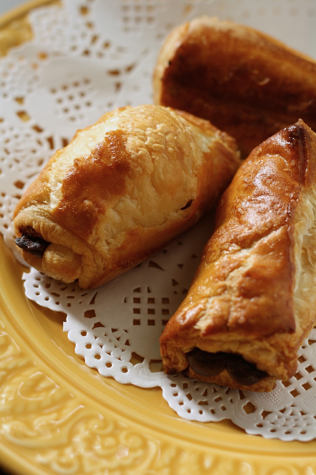 Chocolate Breakfast Rolls (A Morning Hack) hummingbird high a