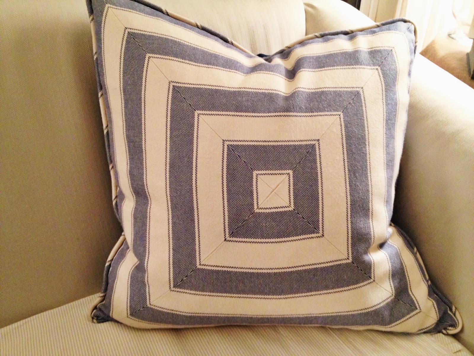 Gracious Farmhouse: DIY Cording for Throw Pillows