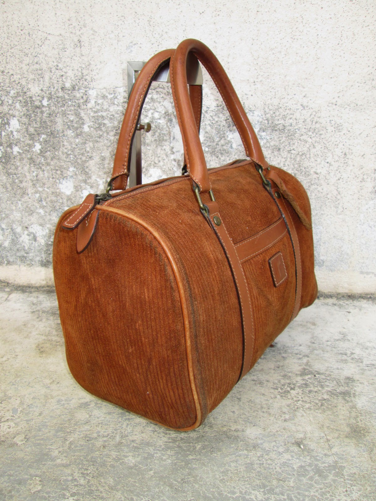 d0rayakEEbaG Authentic Renoma PARIS Suede Leather Boston Bag(SOLD)