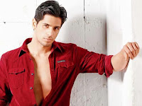 Download Sidharth Malhotra Hot Photos