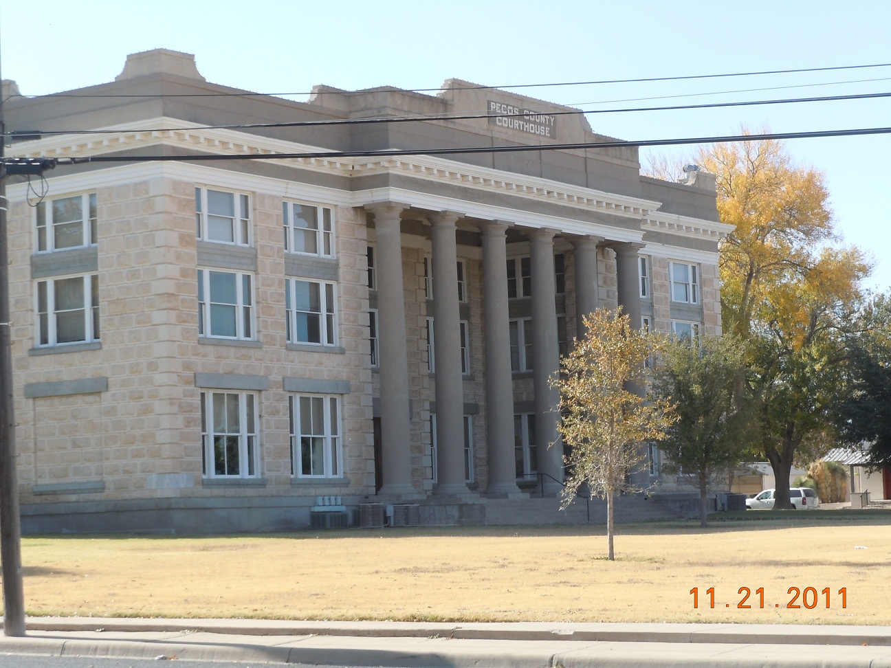Old Historic Buildings / A Texas Courthouse Tour Western Trips