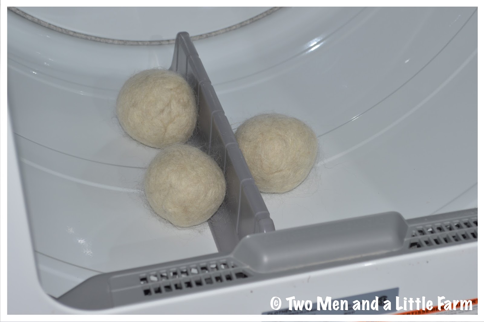 Two Men and a Little Farm WOOL DRYER BALLS REVIEW