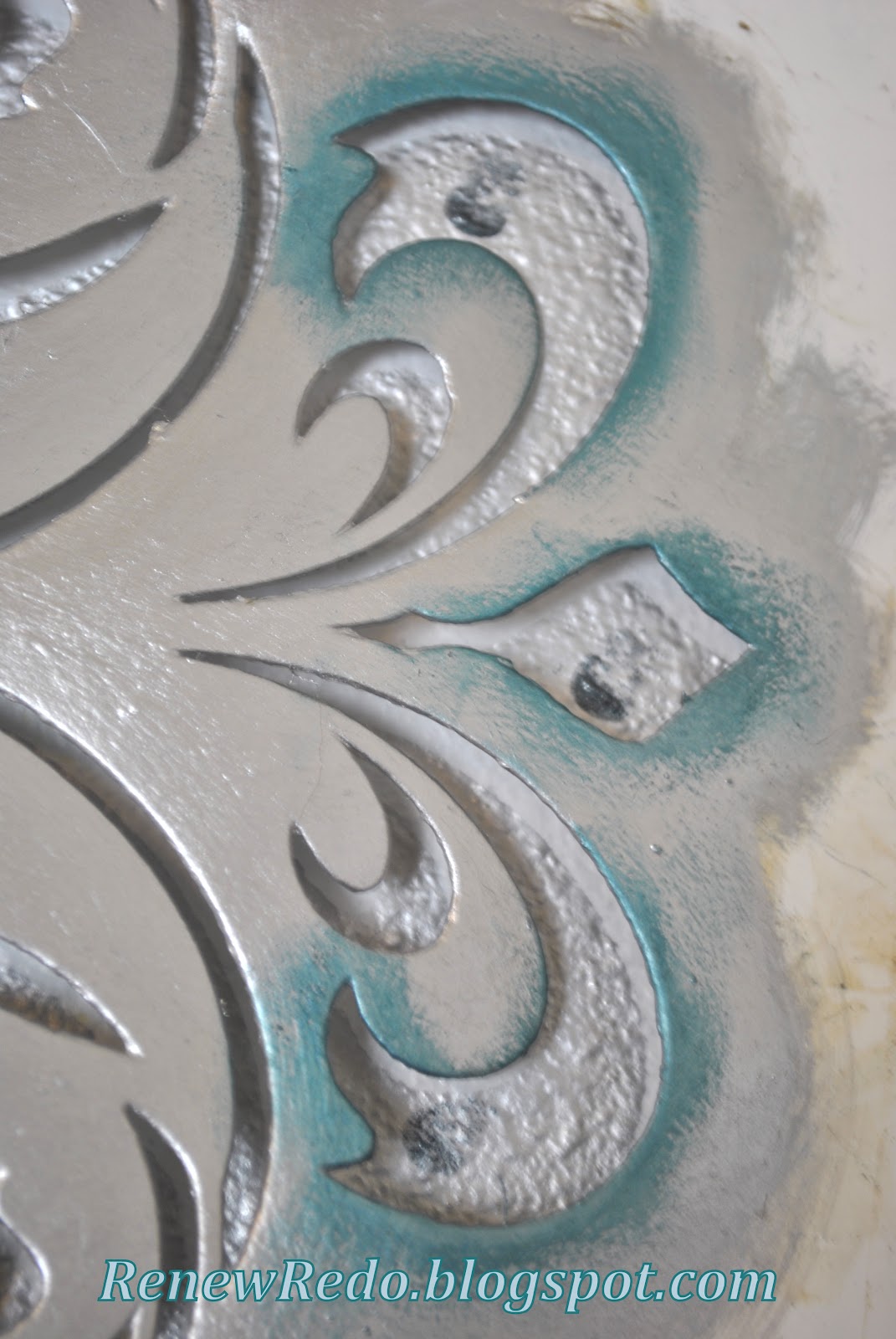 ReNew ReDo! Rub n' Buff Wall Stencil How To