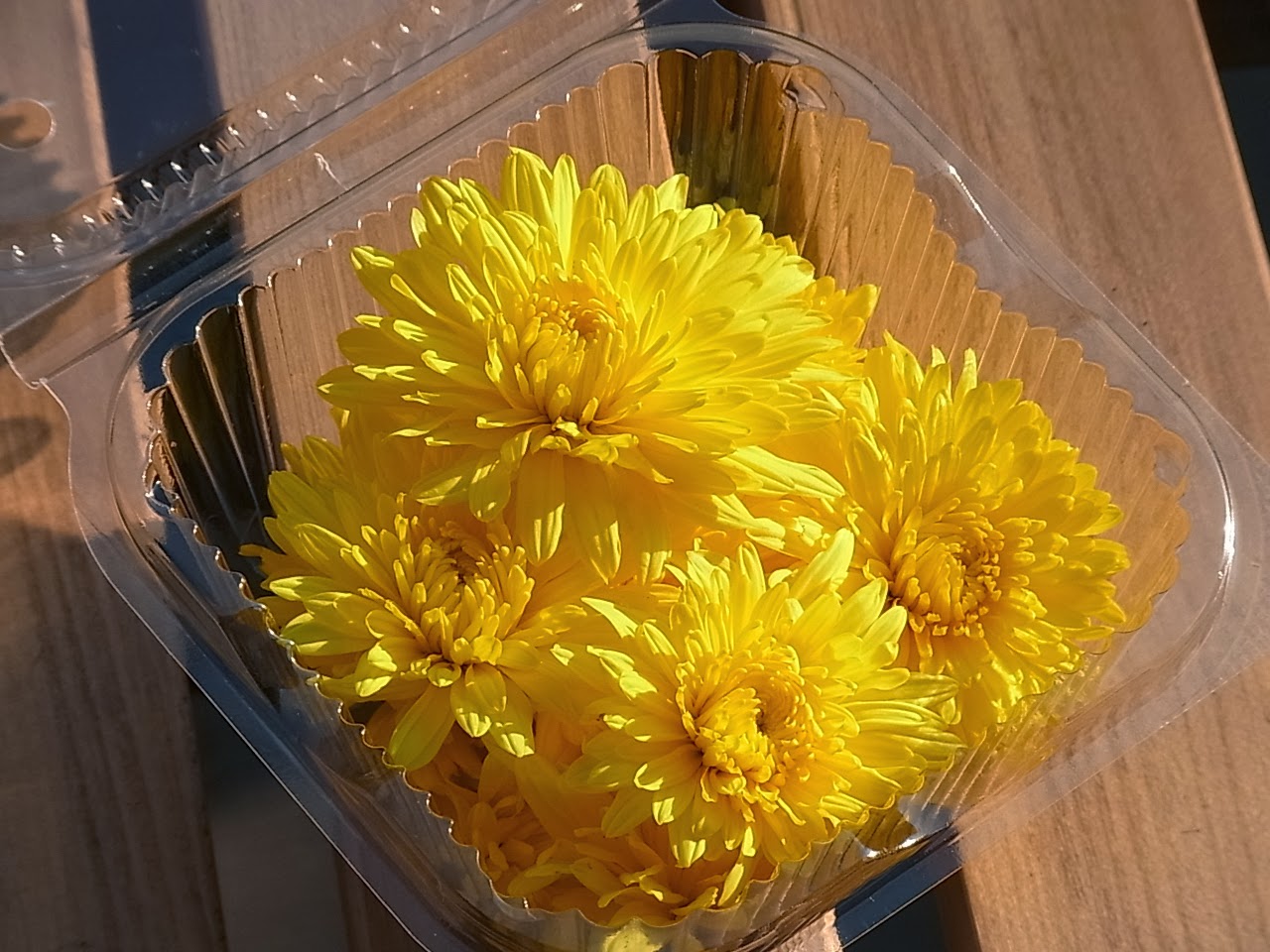 八百屋 お散歩 blog 食用菊