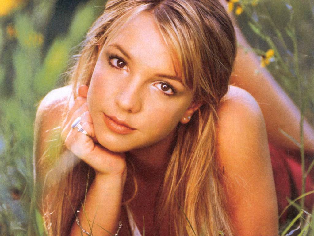 http://4.bp.blogspot.com/-GDQULDCxPZQ/ThCuGPGH2MI/AAAAAAAAAYY/v8JFWZFZALM/s1600/Britney+Spears+20.jpg