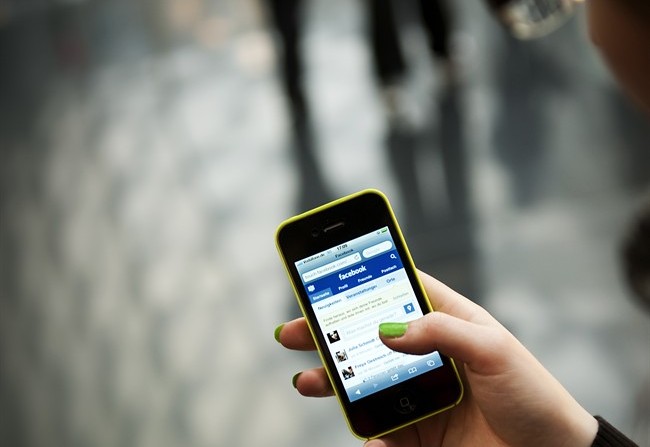 Facebook adolescenti Facebook teenager fuga