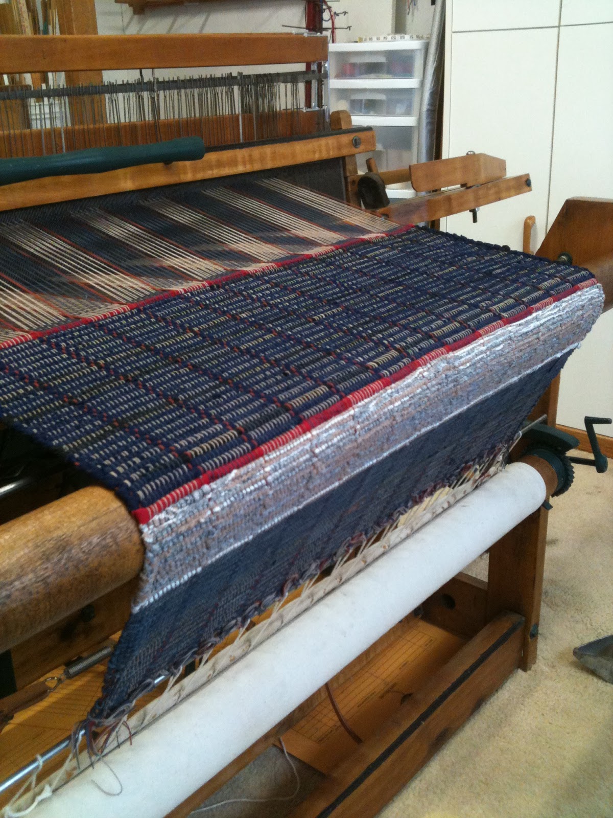 Daisy Hill Weaving Studio Sett Solutions and Binding a Denim Rag Rug