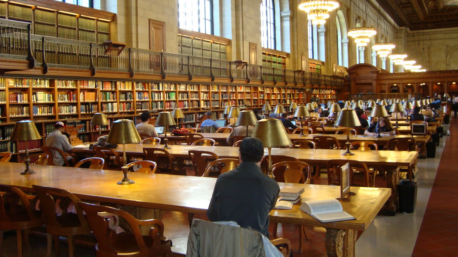 writing essay picture topics in english
