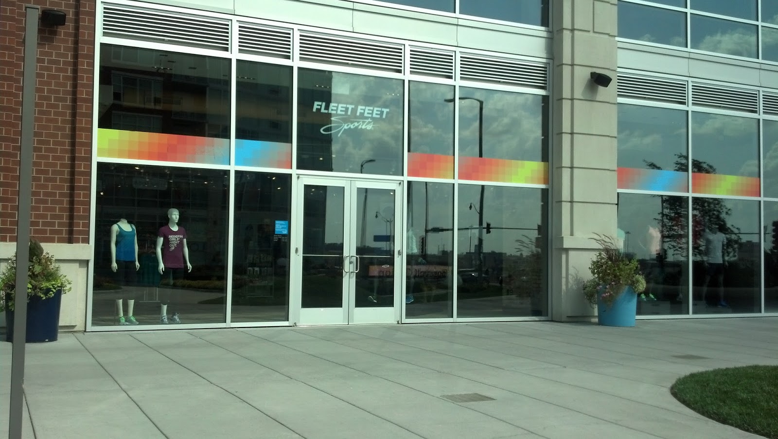 Sloopin A South Loop Blog Francesca's and Fleet Feet Open at