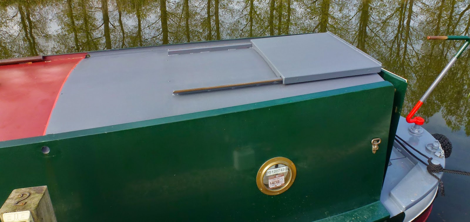 Narrowboat SKYLARK 2 More painting