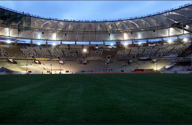 Maracanã Rio A aproximação da arquibancada com o campo oferece mais emoção para os torcedores