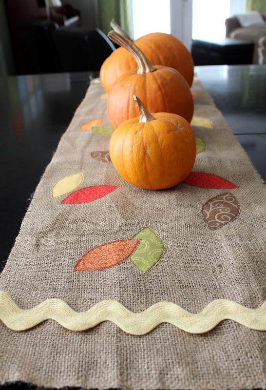 Fabric Mill Fallen Leaves Table Runner tutorial