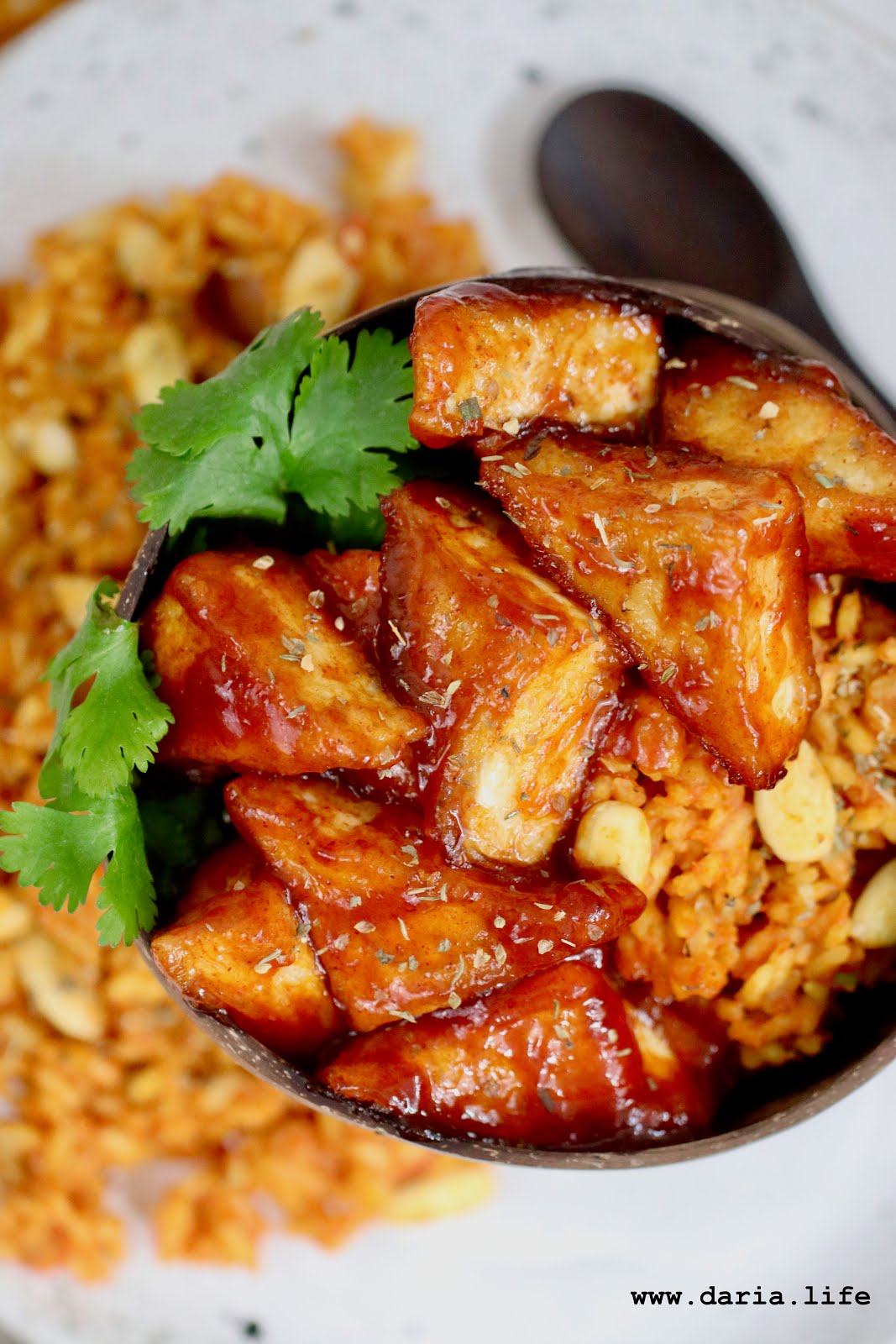 daria.life Vegan BBQTofu with Jollof Rice