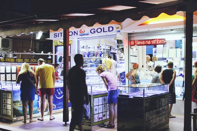 Glam Fab Happy: Sarti (Sithonia) at night