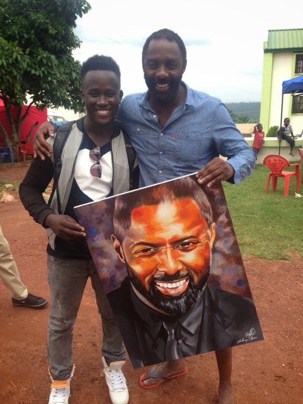 News Brilla: Idris Elba receives portrait painting from fan