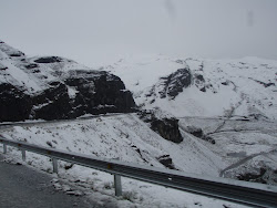 Road of Death: Starting point in clouds and snow at 15,700 foot summit