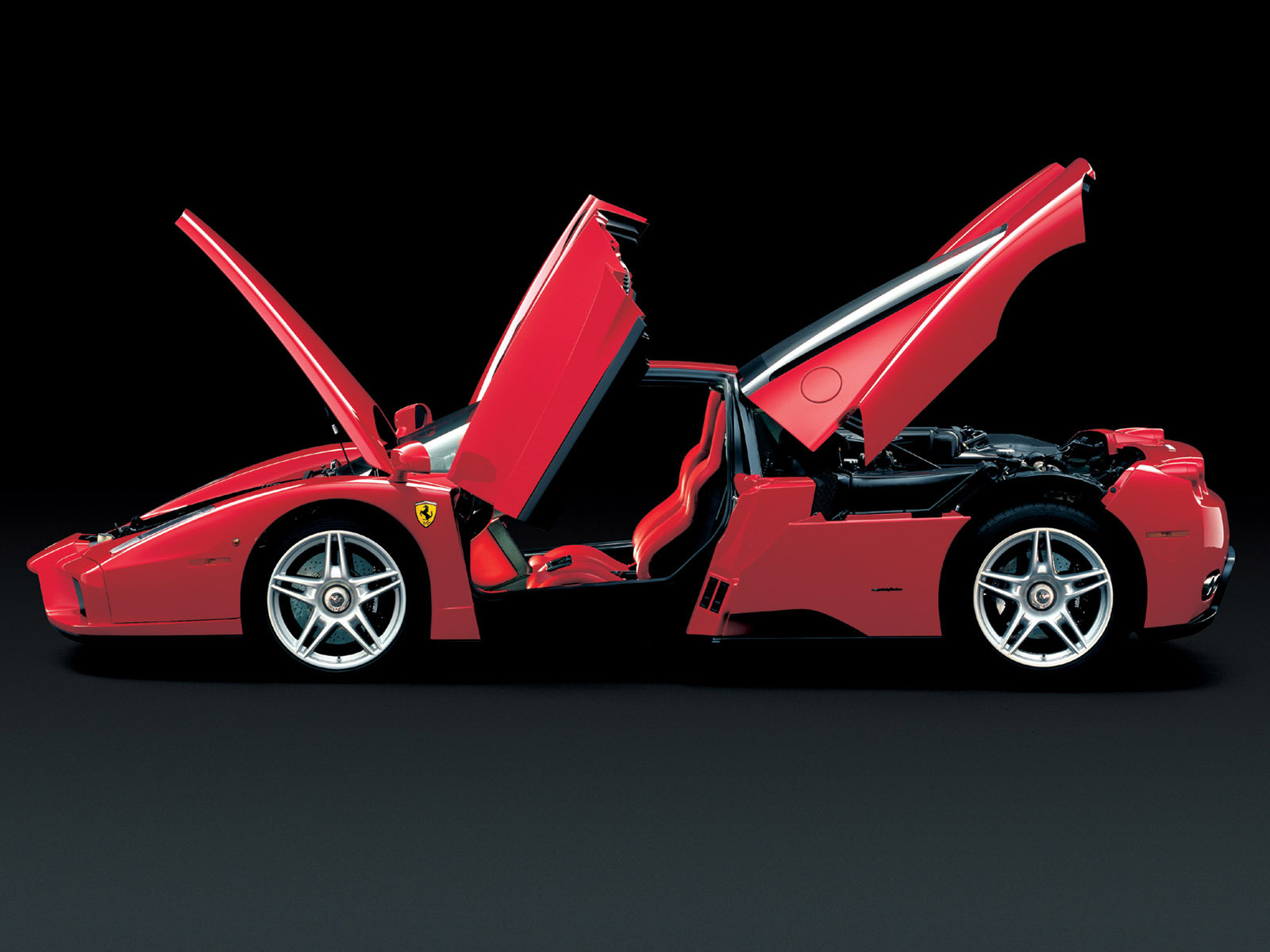 http://4.bp.blogspot.com/-GKBk6_pkWCw/Tst_QqsOFGI/AAAAAAAADF4/2yjdVJWatwk/s1600/ferrari_car_wallpapers_2002-ferrari-enzo-6.jpg