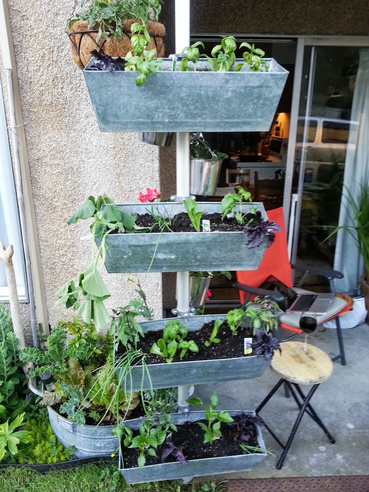 vertical planter with small footprint ikea hackers gka lighting