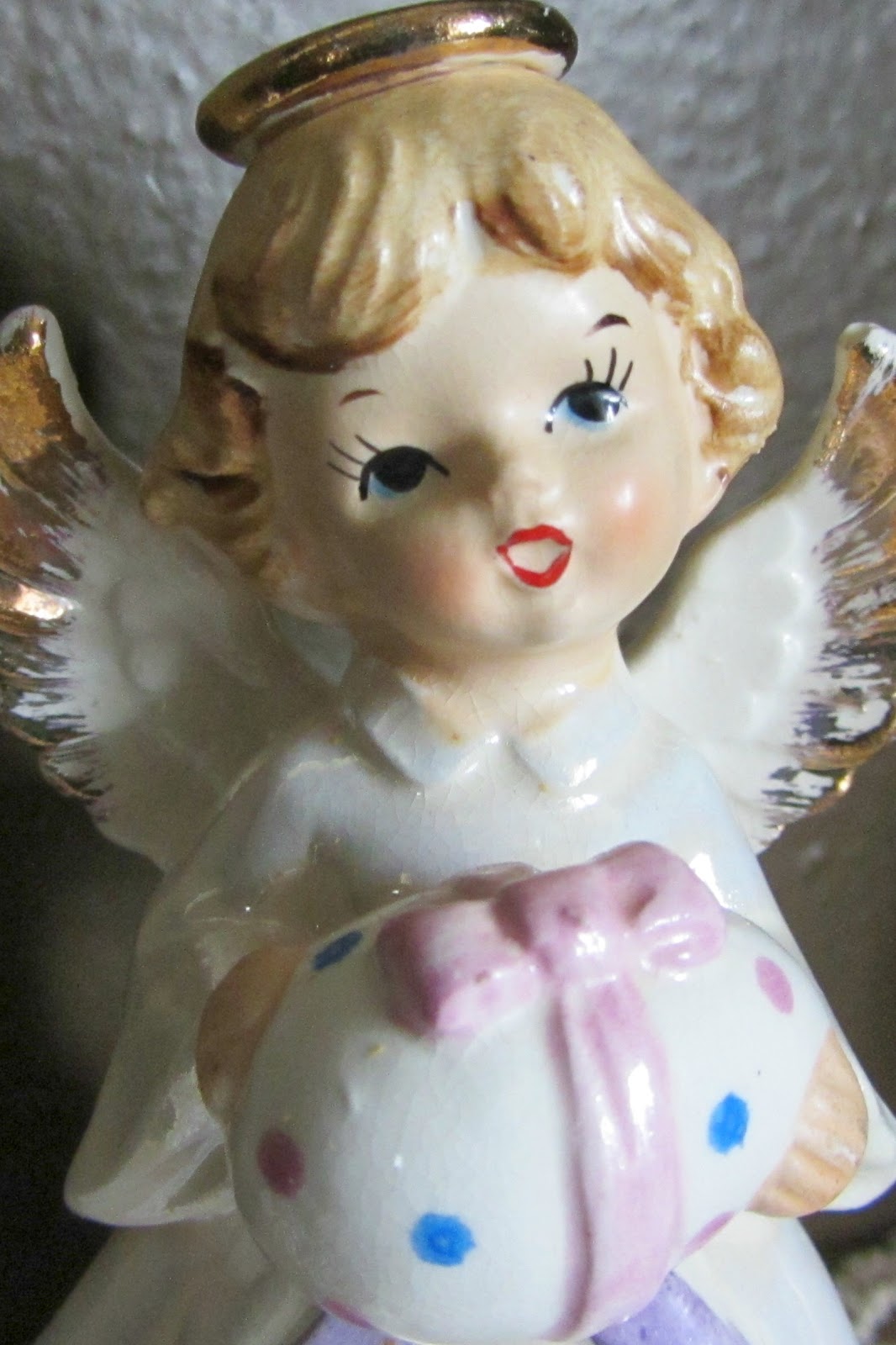 Vintage Easter Collectibles and an African Violet Organized Clutter