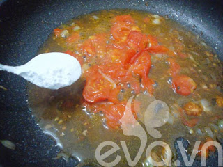 Nấm nhồi thịt hấp sốt cà chua
