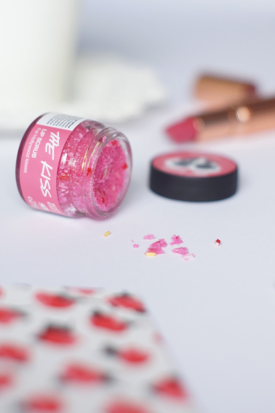 Hello Freckles LUSH The Kiss Lip Scrub Valentine's 2015 Hello Freckles LUSH The Kiss Lip Scrub Valentine's 2015