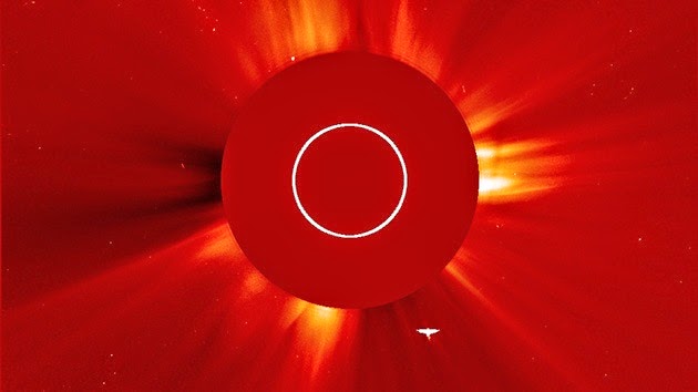 El misterio con alas que ronda al Sol: ¿Ángeles, ovnis o fallos técnicos? El misterio con alas que ronda al Sol: ¿Ángeles, ovnis o fallos técnicos?