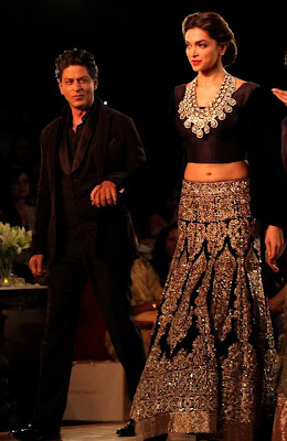 SRK & Deepika walk the ramp at PCJ Delhi Couture Week 2013