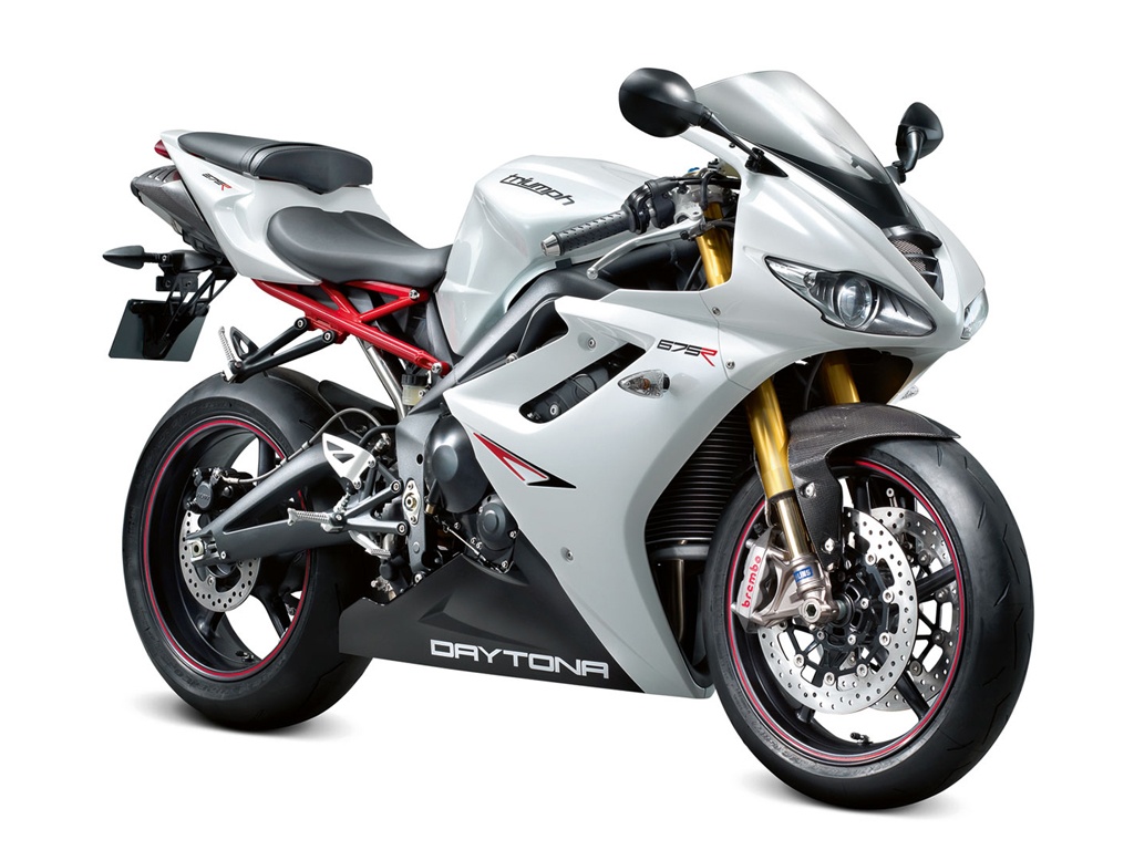 Triumph Daytona 675 pictures and wallpapers of the year 2013