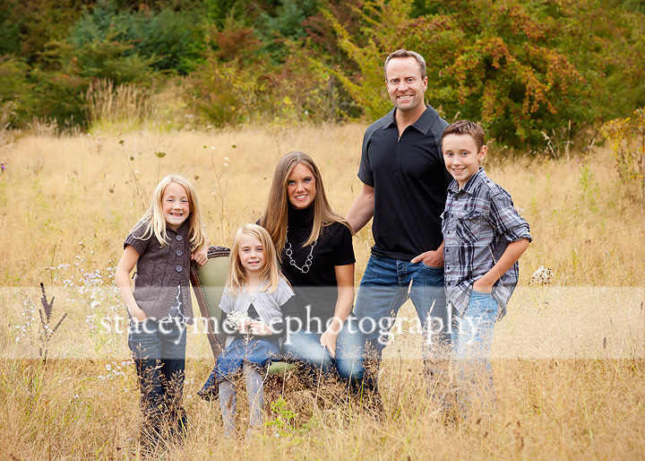 Outdoor+Fall+Family+Picture+Ideas Outdoor Family Portrait Ideas For Fall Fall family portraits