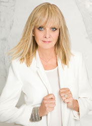 L’Oréal Professionnel unveils Twiggy as UK Brand Ambassador
