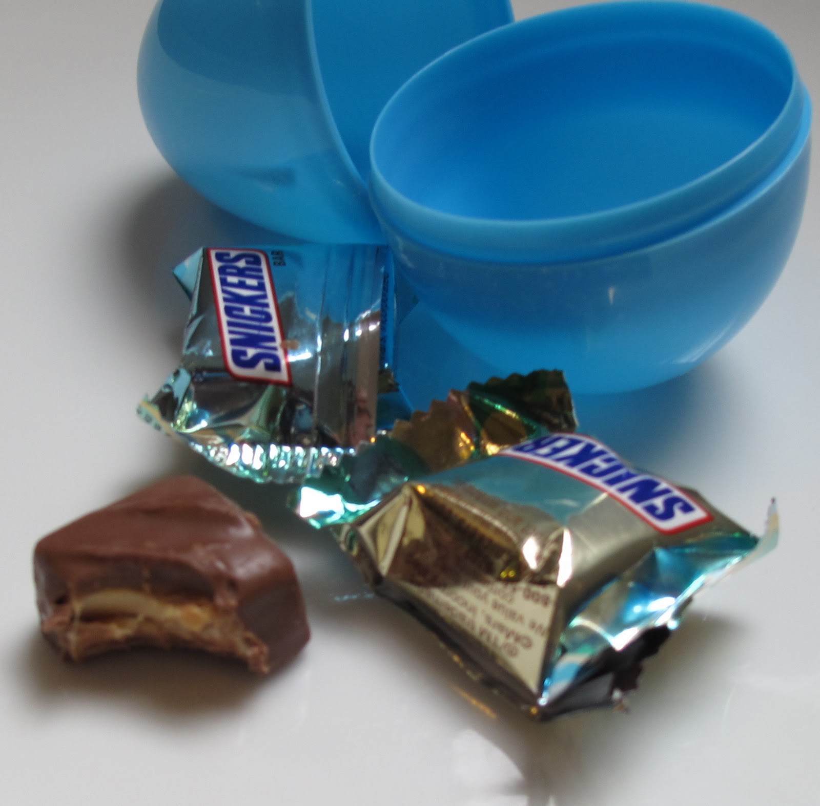 Obsessive Sweets Easter Candy Roundup Easter Egg Snickers Minis