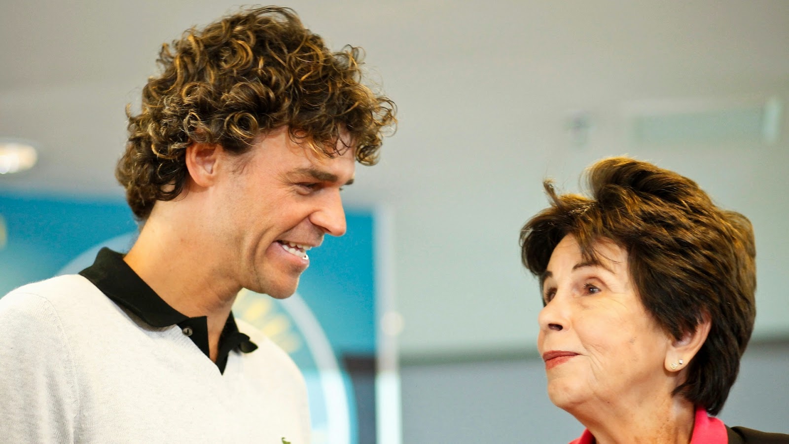 Resultado de imagem para MARIA ESTHER BUENO
