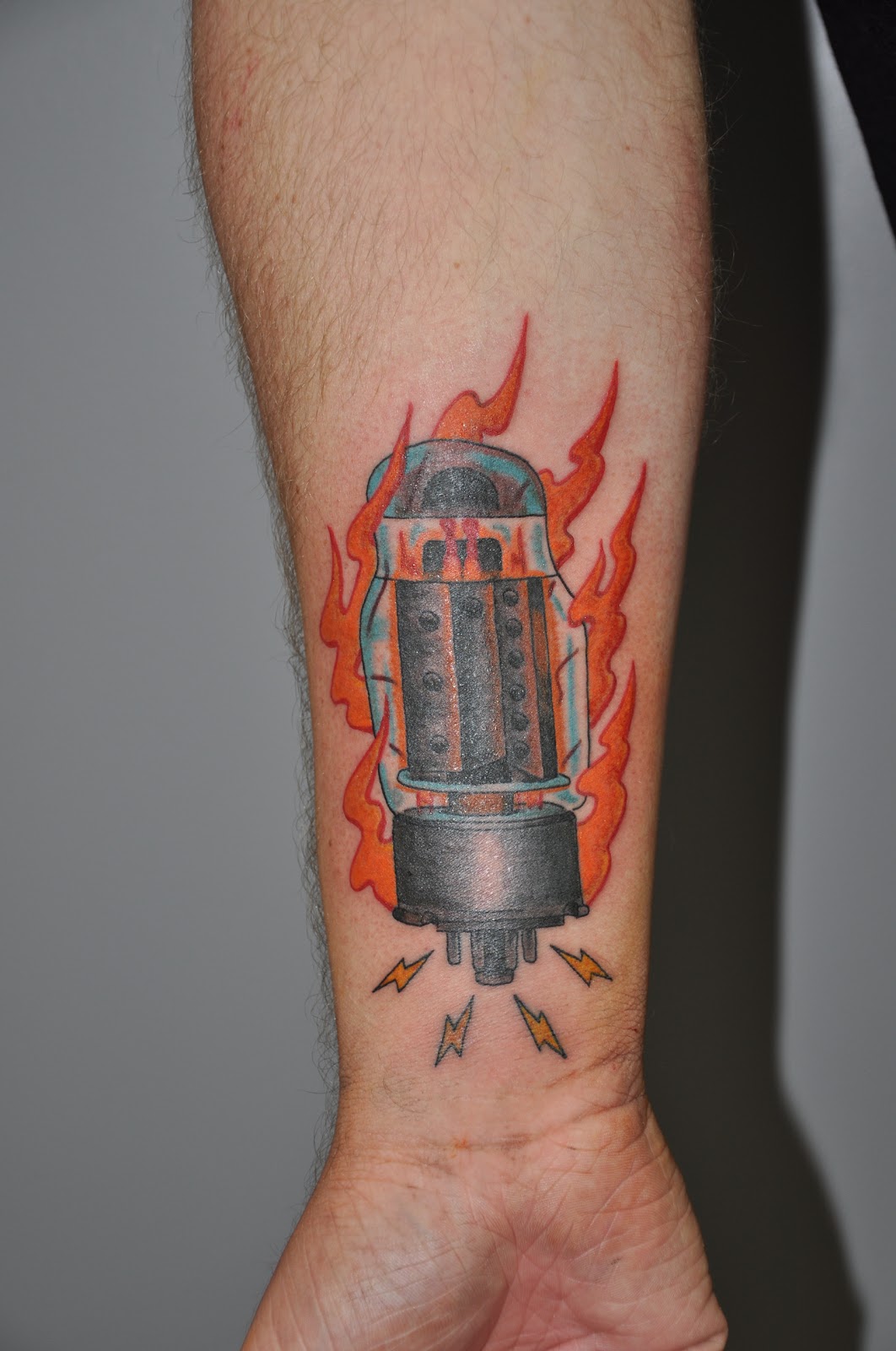 side show brian tattoos vacuum tube tattoo