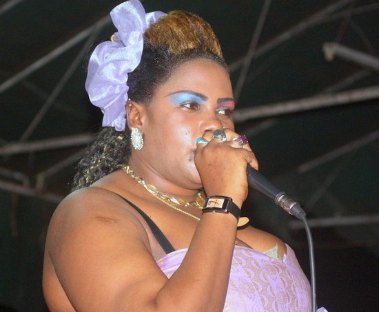 kuonyesha dalili za wivu kutokana na mafanikio aliyonayo mpaka sasa
