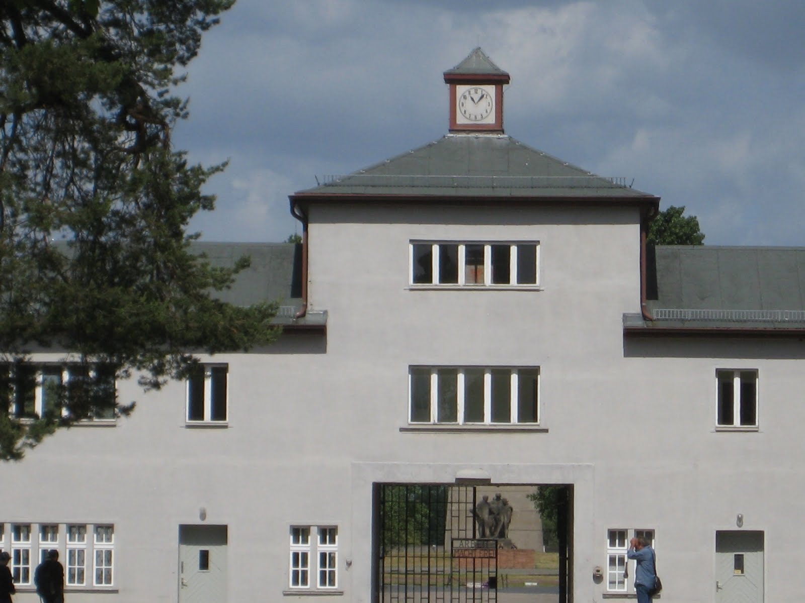 Sachsenhausen Tour Hours
