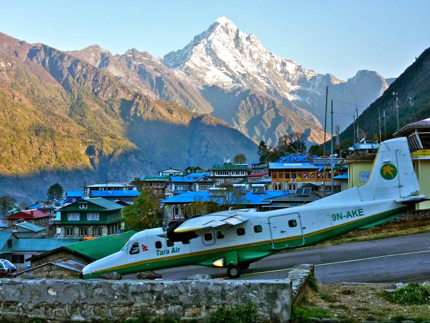 Flight back to Kathmandu - My 25 Photos Of The Everest Base Camp Trek Flight back to Kathmandu - My 25 Photos Of The Everest Base Camp Trek