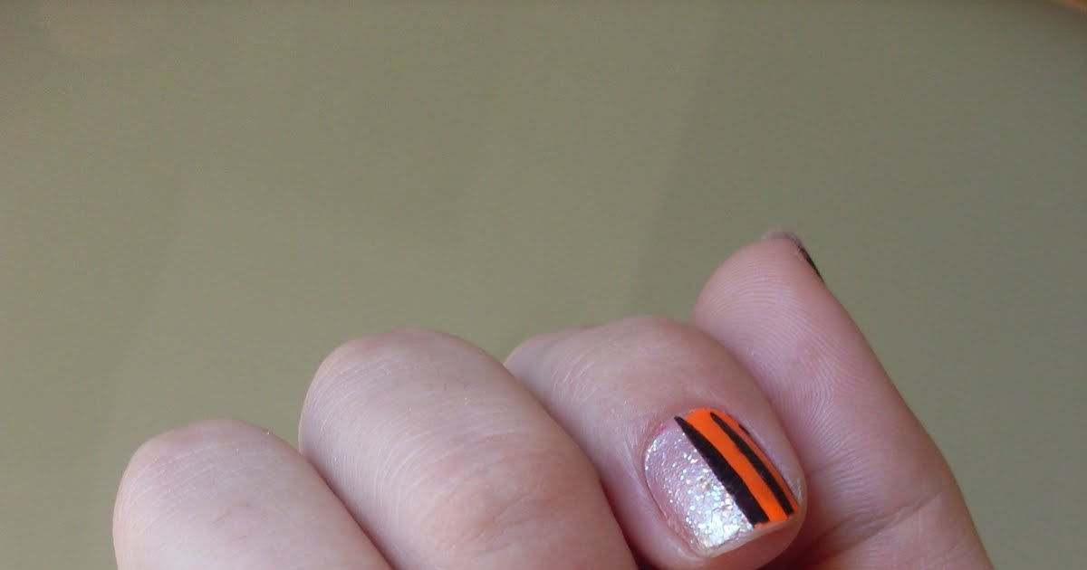 Rivuletsbeautyblog!: Nails of the Weekend! Pride 2011 ♥♥