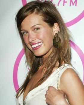 Toby Keith returns to perform