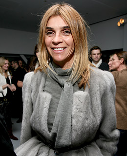 http://4.bp.blogspot.com/-GRZ5Fw5qZm0/TvBosmm66rI/AAAAAAAAGxg/2uld-IXS5dw/s640/carine_roitfeld2.jpg