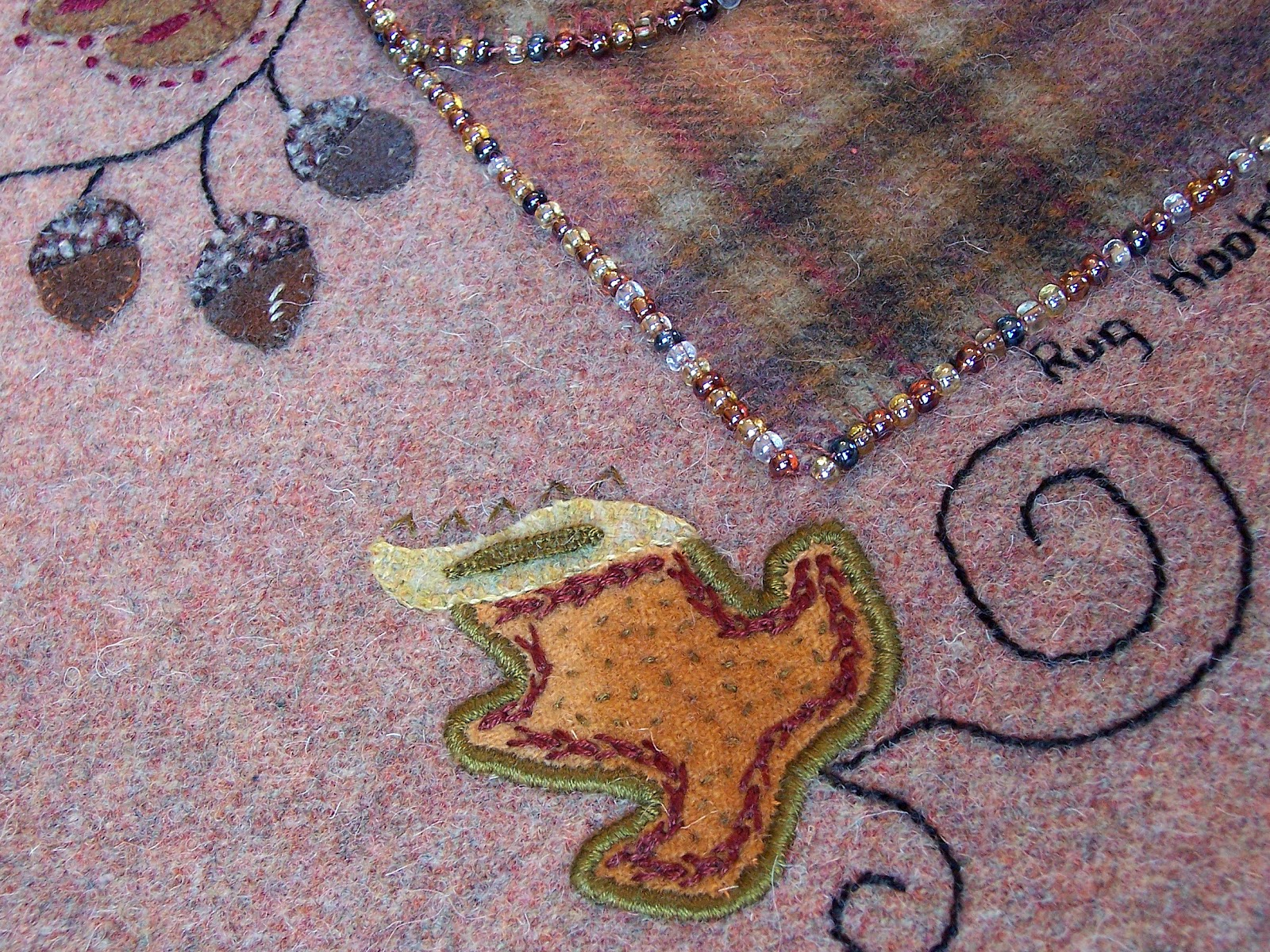 Three Sheep Studio Rug Hooking Frame and Cover...