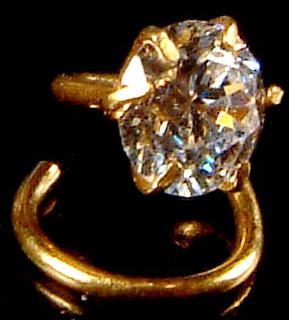 Golden Nose Pin