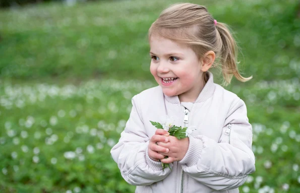 Royal Court of Swedeni has published new photos of Princess Estelle of Sweden taken in the garden outside Haga Palace on May 7, 2015.