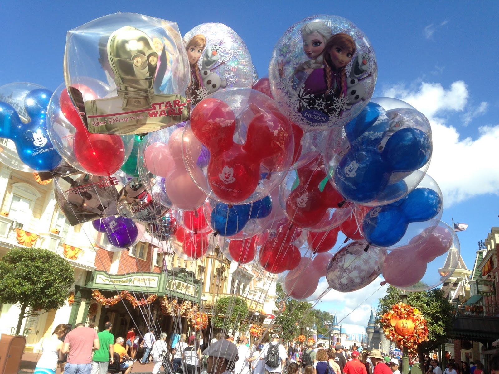 Why Disney Balloons Make Me Happy Sand and Snow