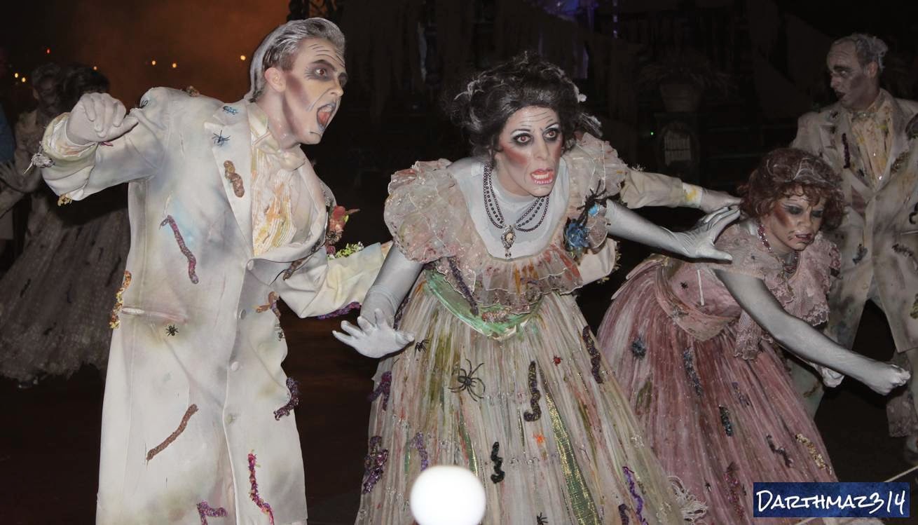 haunted mansion ballroom dancers from the boo to you parade at mickeys not so scary halloween party courtesy darthmaz314com